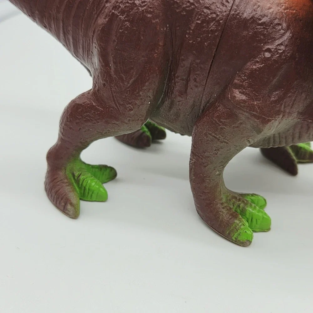 Chompsaur Chomping Mouth Dinosaur Triceratops Orange Green